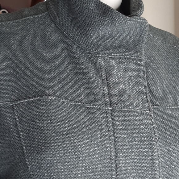 Mountain Hard Wear Jacket - Picture 4 of 5